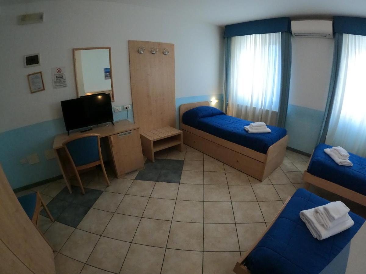 Albergo La Caravella Staranzano Exterior foto