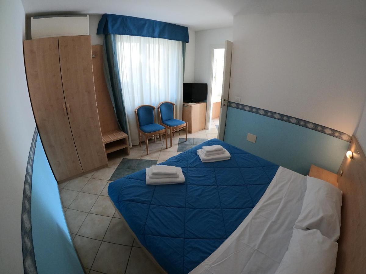 Albergo La Caravella Staranzano Exterior foto